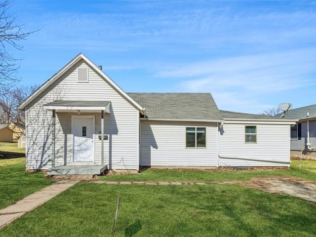 House for sale in Winterset, Iowa