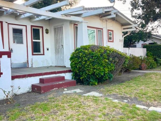House for sale in Santa Paula, California