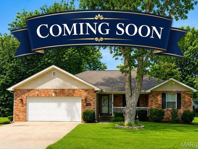 House for sale in Edwardsville, Illinois