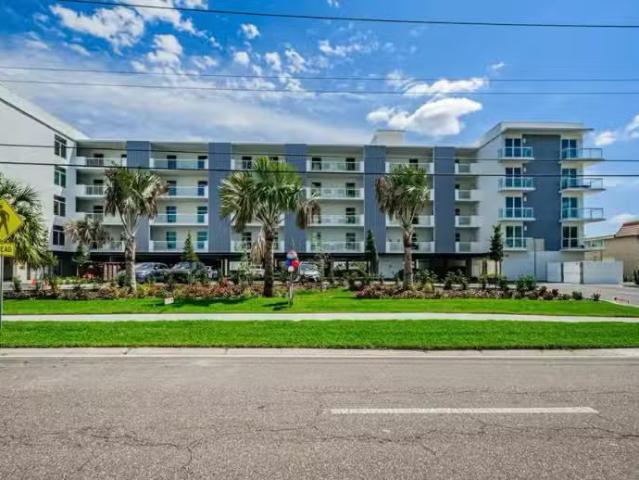 Condo for sale in Largo