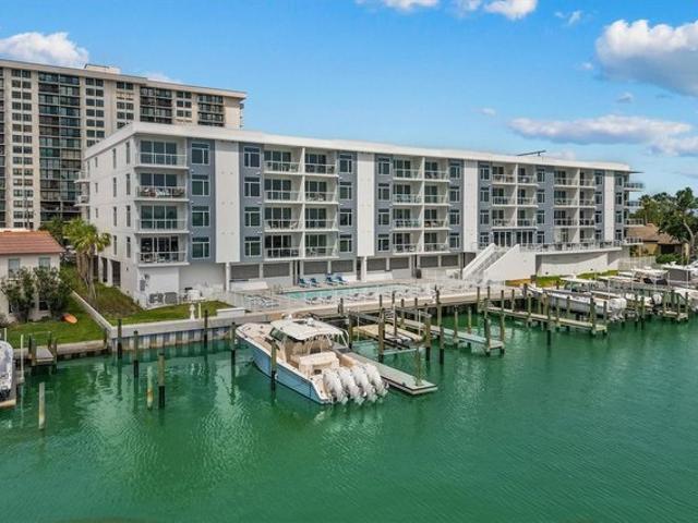 Condo for sale in Clearwater, Florida