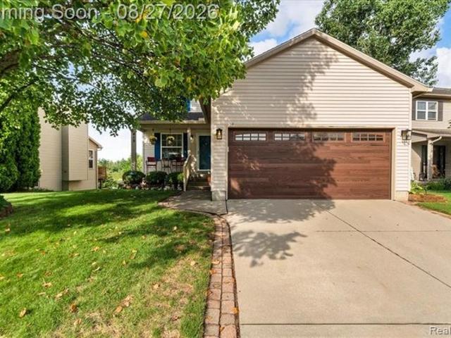 House for sale in Fenton, Michigan