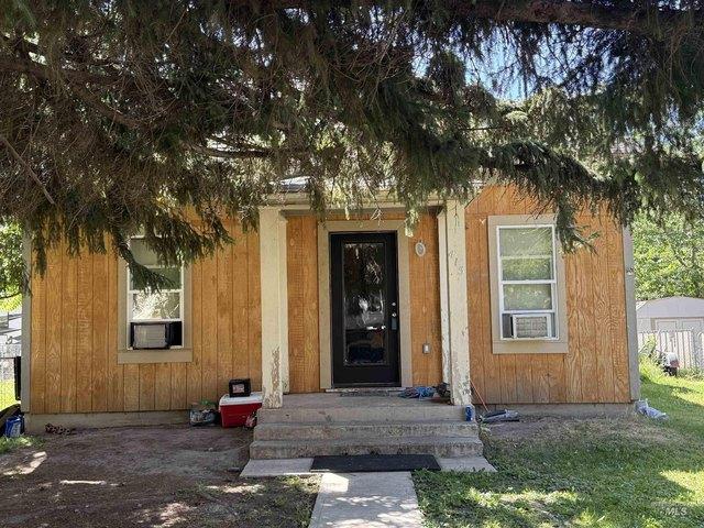 House for sale in Shoshone, Idaho