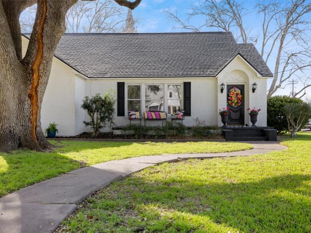 House for sale in Weimar, Texas