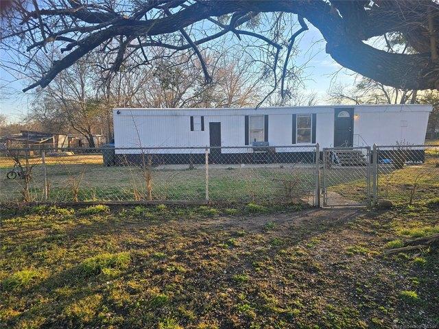 House for sale in Caddo, Oklahoma