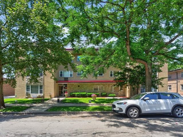 Condo for sale in Oak Park, Illinois