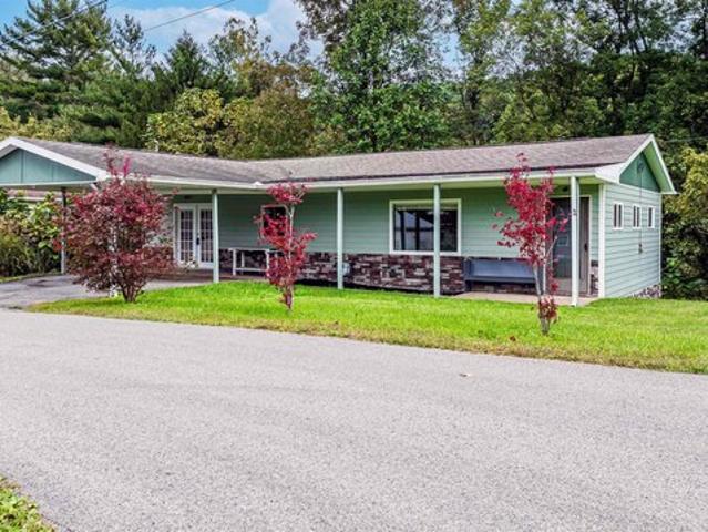 House for sale in Homewood, Mannington