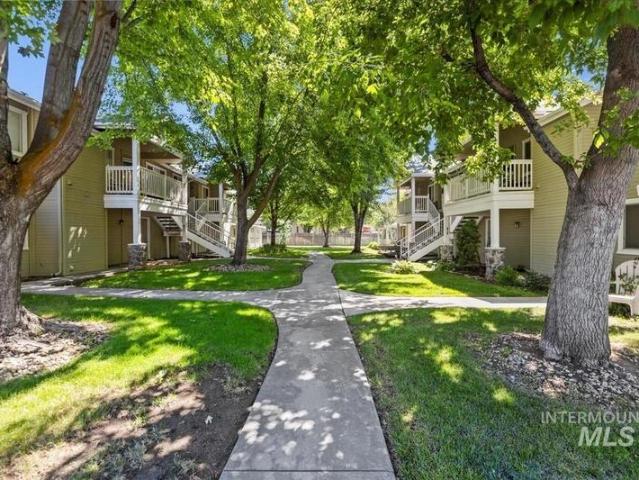 Condo for sale in Eagle