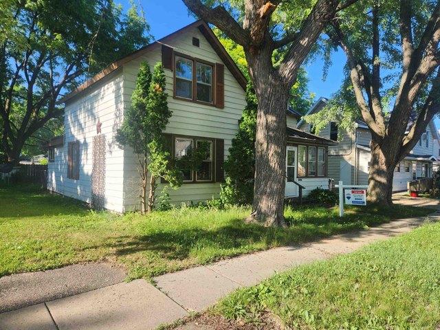 House for sale in Juneau, Wisconsin