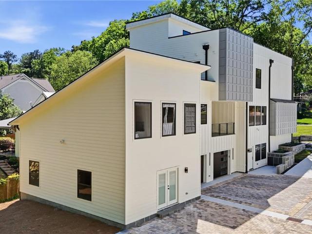 House for sale in Roswell, Georgia