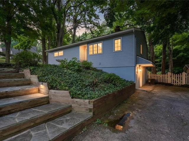 House for sale in Syracuse, New York