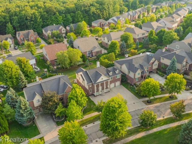 House for sale in Tollgate, Novi