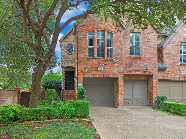 Townhouse for sale in Addison, Texas