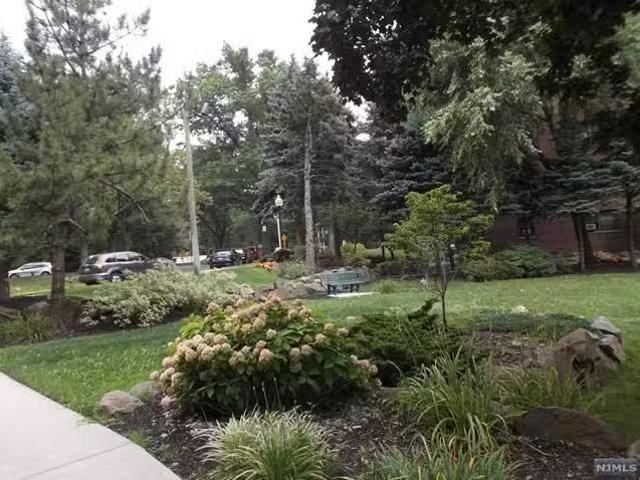 Condo for rent in Fort Lee