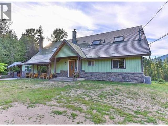 House for sale in Blewett, British Columbia