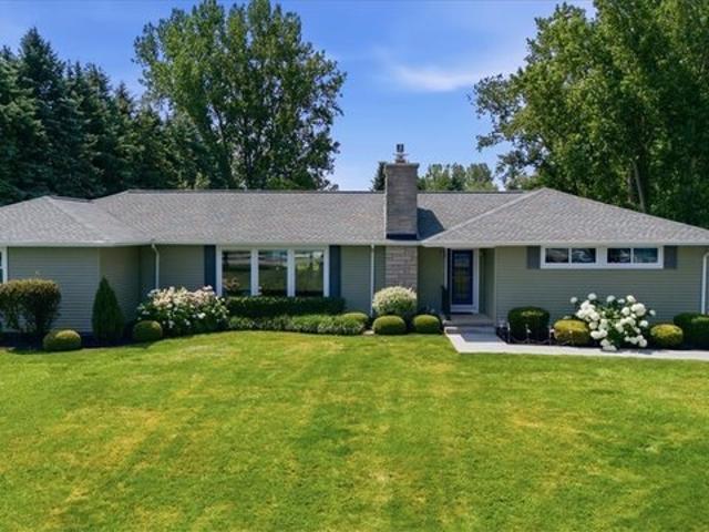 House for sale in Niagara, New York