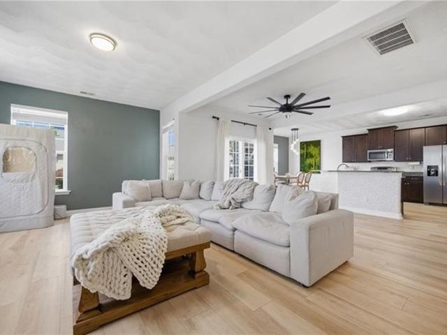 Townhouse for sale in Virginia