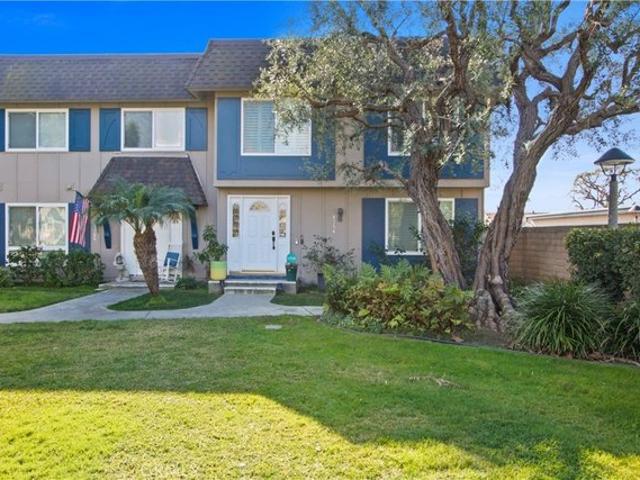 Townhouse for sale in Cypress, California