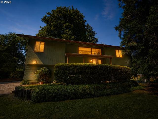 House for sale in Kingston, Stayton