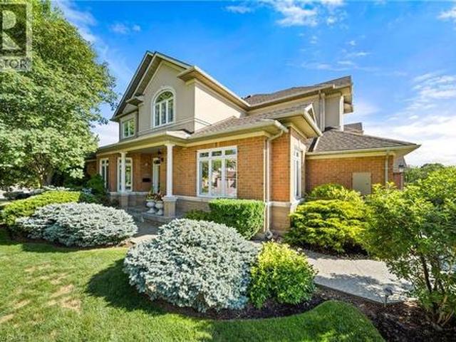 Townhouse for sale in Burlington, Ontario