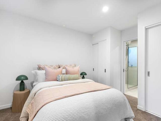 Townhouse for sale in Heathcote, Canterbury