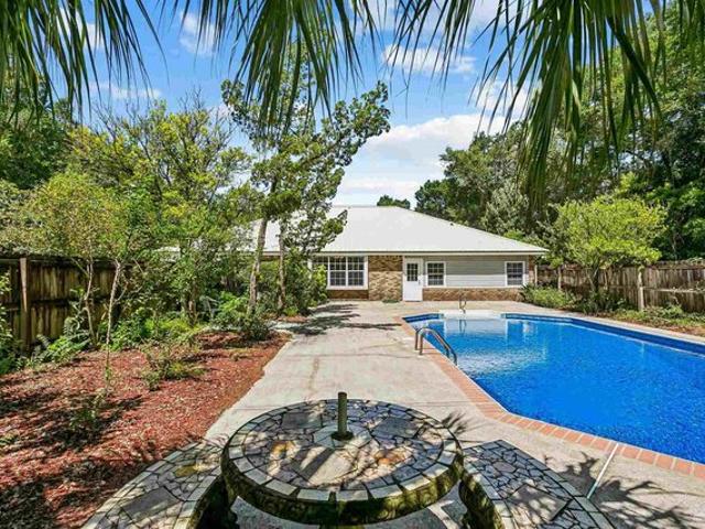 House for sale in Milton, Florida
