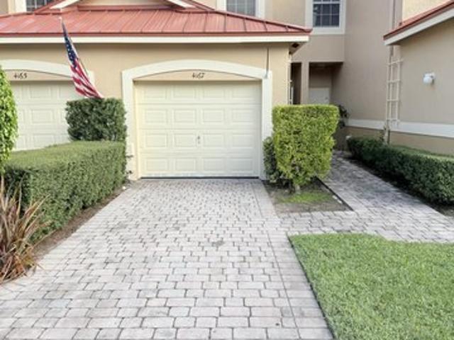 Townhouse for sale in Deerfield Beach, Florida