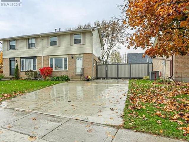 House for sale in Thames Centre, Ontario