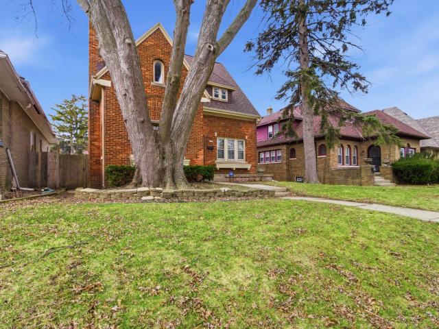House for sale in Milwaukee, Wisconsin