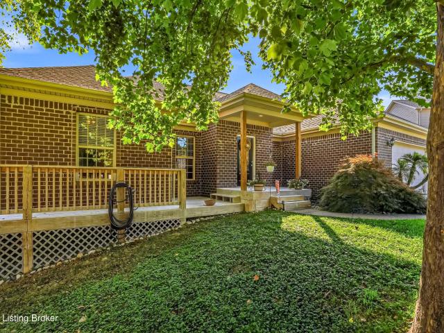 House for sale in Simpsonville, Kentucky