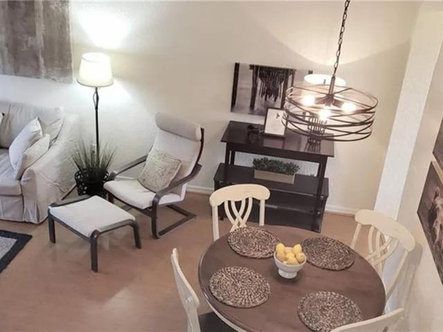 Townhouse for sale in Davenport