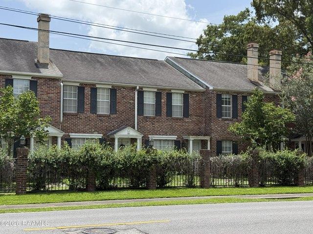 Townhouse for sale in Lafayette, Louisiana