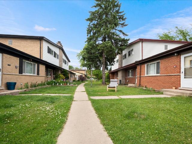Townhouse for sale in Glenview, Illinois