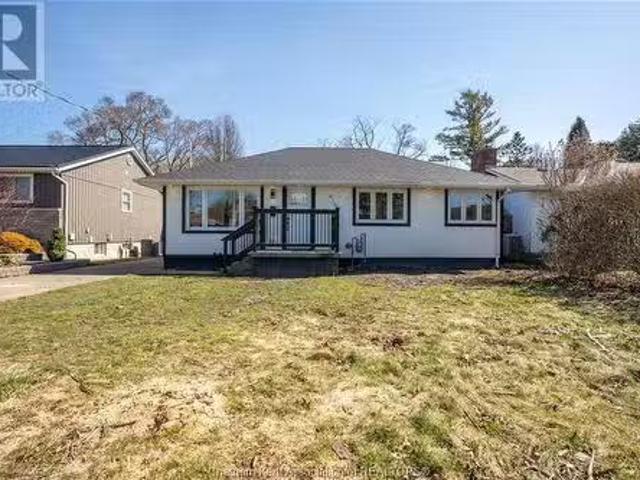 House for sale in Chatham–kent, Ontario