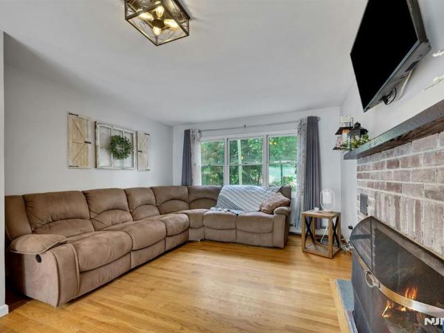 House for sale in Erskine, Ringwood
