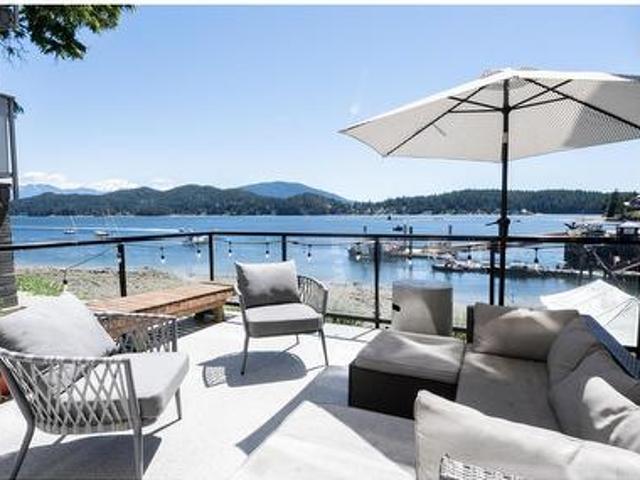 House for sale in Gibsons, British Columbia