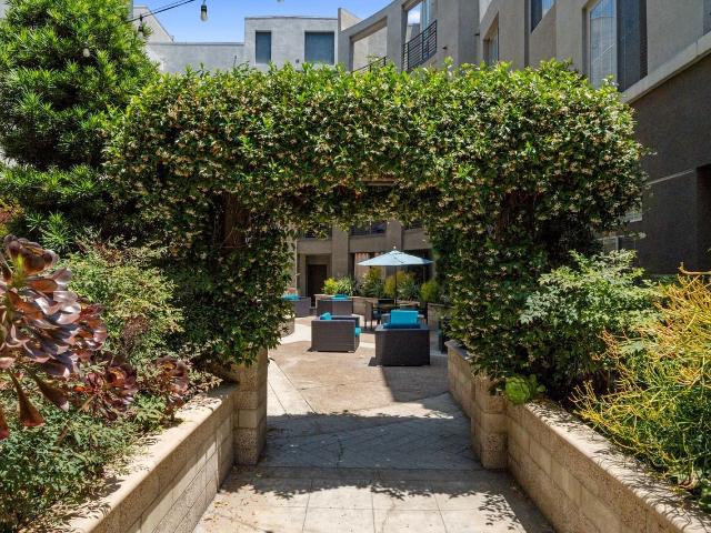 Apartment for rent in Glendale, California