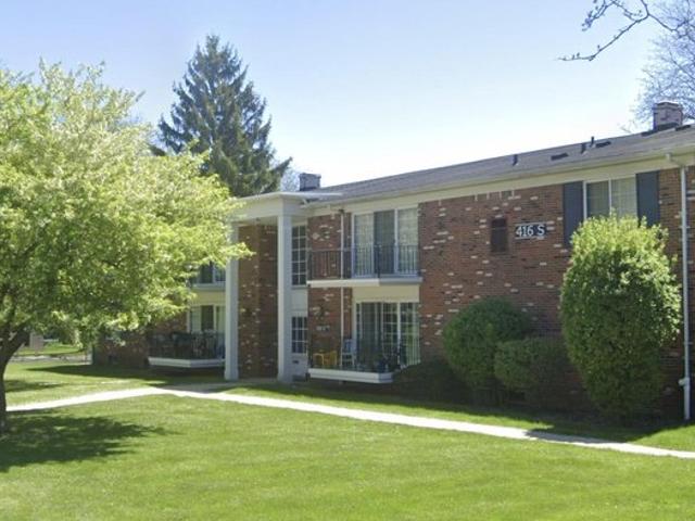 Condo for sale in Bloomfield Hills, Michigan