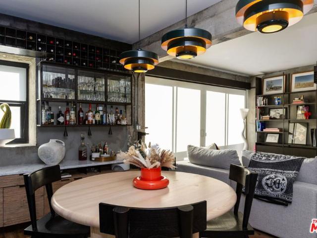 Condo for sale in Canoga Park, California
