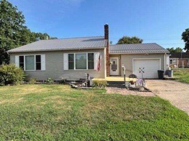House for sale in Centerville, Iowa
