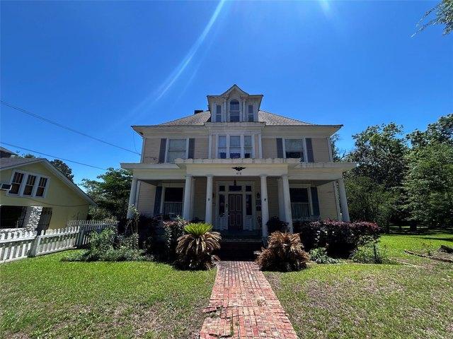 House for sale in Shelby, Texas