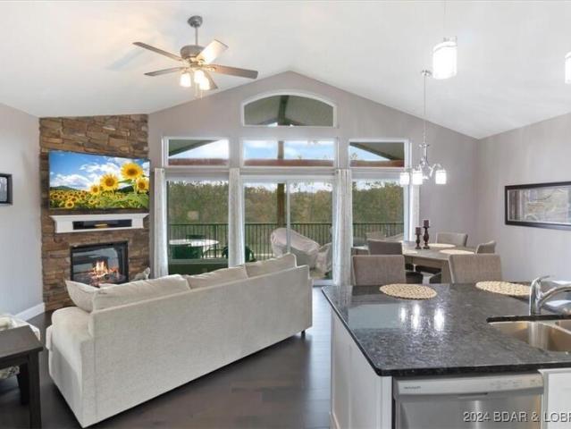Townhouse for sale in Camdenton