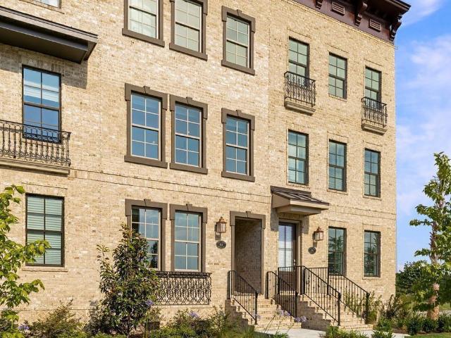 Townhouse for sale in Savannah, Georgia