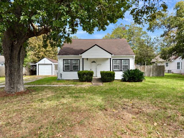 House for sale in West Columbia, Brazoria County