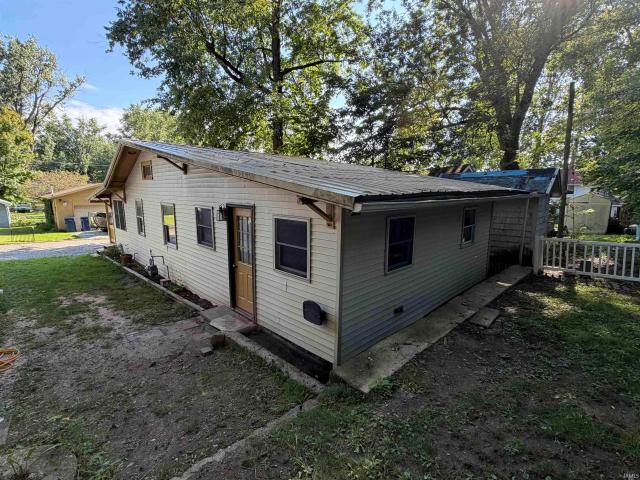 House for sale in Silver Lake, Indiana