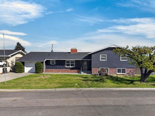 House for sale in Sunnyside, Washington