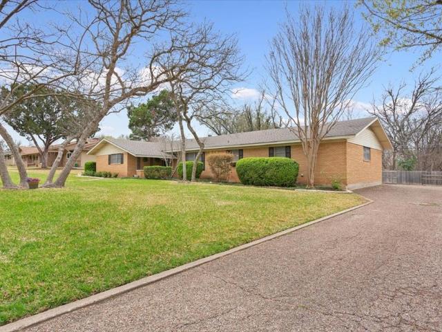 House for sale in Woodway, Texas