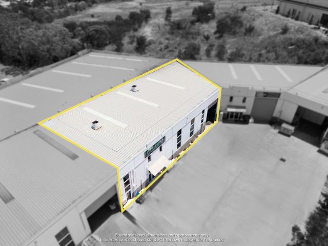 Warehouse for rent in Toombul, Queensland