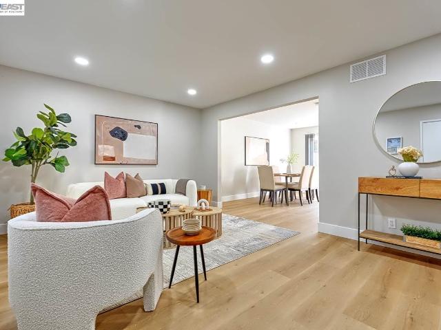 Townhouse for sale in Union City, California