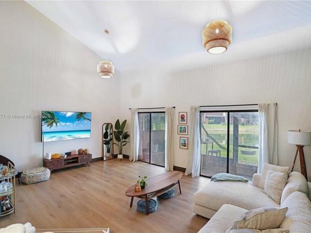 Townhouse for sale in Davie, Florida